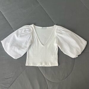 Zara Women’s White V-Neck Puff Sleeve Blouse Size M